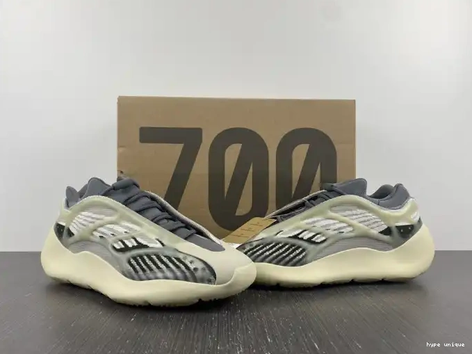 hype ID1674 Yeezy V3 Fade Adidas Salt 700 0521